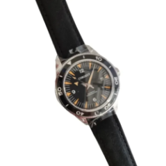 Herren Automatik-Uhr mit schwarzem Lederarmband