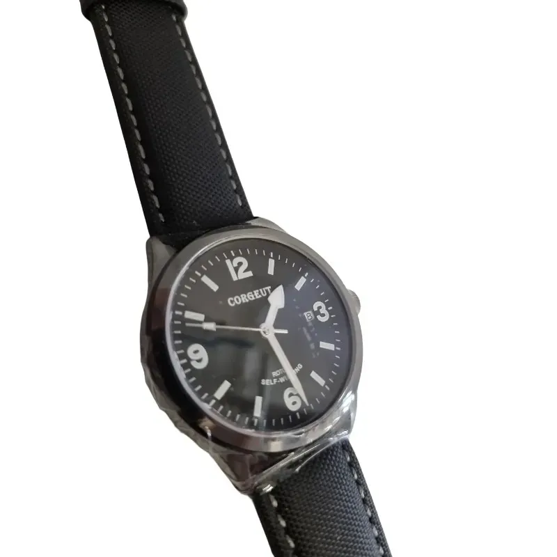 Corgeut Herrenarmbanduhr mit schwarzem Armband und Datumsfunktion