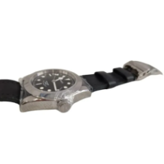 butterfly clasp of men's watch