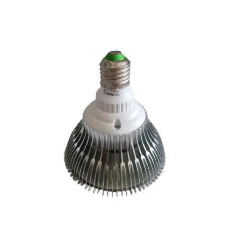 Glühbirne LED E27 Unteransicht der LED Dioden und des Radiators