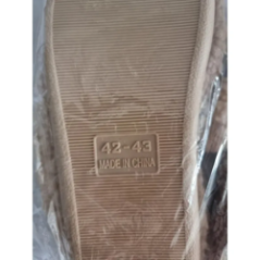 Чоловічі плюшеві капці з вушками бежевого кольору розмір 42-43