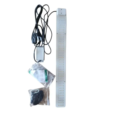 lampa LED do uprawy roślin widok z góry z kablem i elementami montażowymi