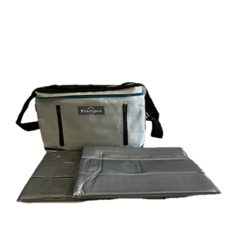 Freshore insulated bag top view with open zipper