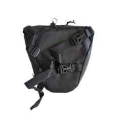 Dainese Motorradtasche Seitenansicht mit Reißverschluss und Riemen