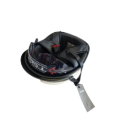 retro motorradhelm seitenansicht mit offenem gurt