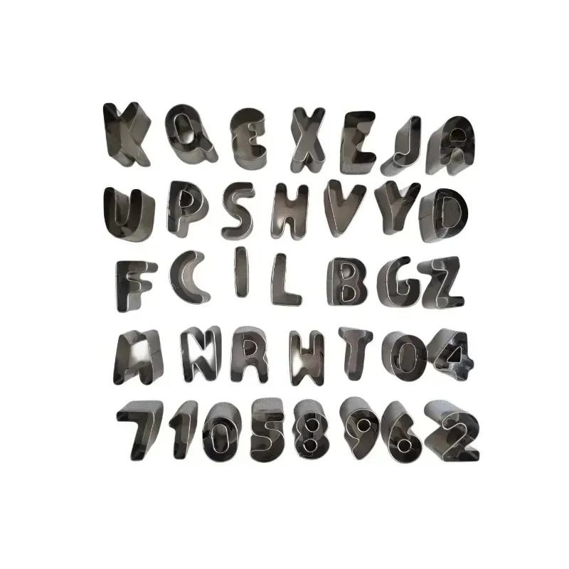 Ausstechformen-Set für Buchstaben und Zahlen aus Edelstahl