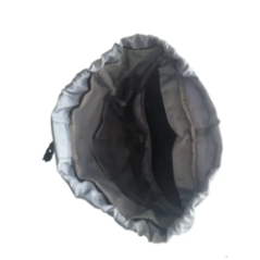 plecak miejski tył z regulowanymi szelkami