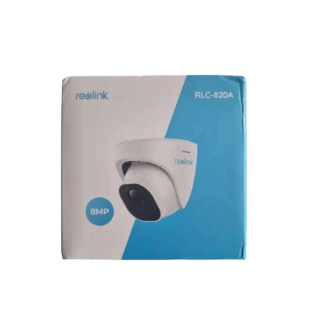 ip camera reolink rlc-820a вид спереду з об'єктивом та логотипом