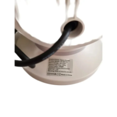 przenośny elektryczny grzejnik ceramiczny widok frontowy z kablem