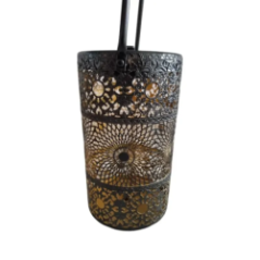 lampion solarny metalowy widok z przodu z uchwytem