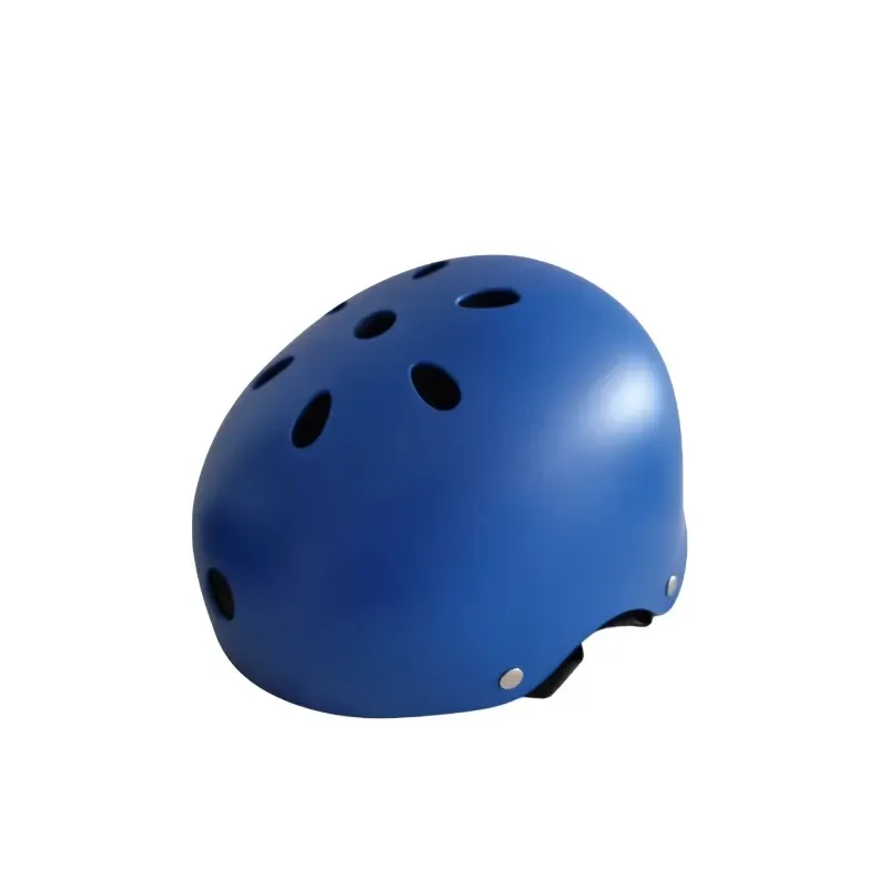 Zestaw ochraniaczy i kask rowerowy