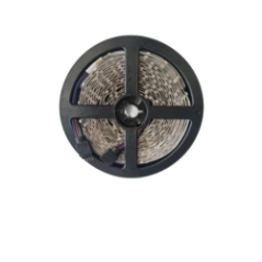 Anschlüsse und LEDs des LED RGB Streifens von der Seite