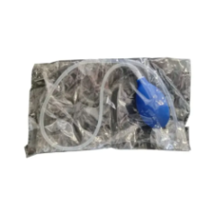 flüssigkeitssaugpumpe vollständige Ansicht im Plastikverpackung