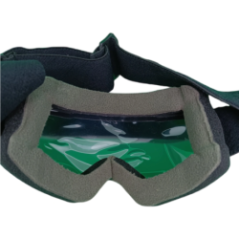 Фронтальний вигляд лижних окулярів з широким